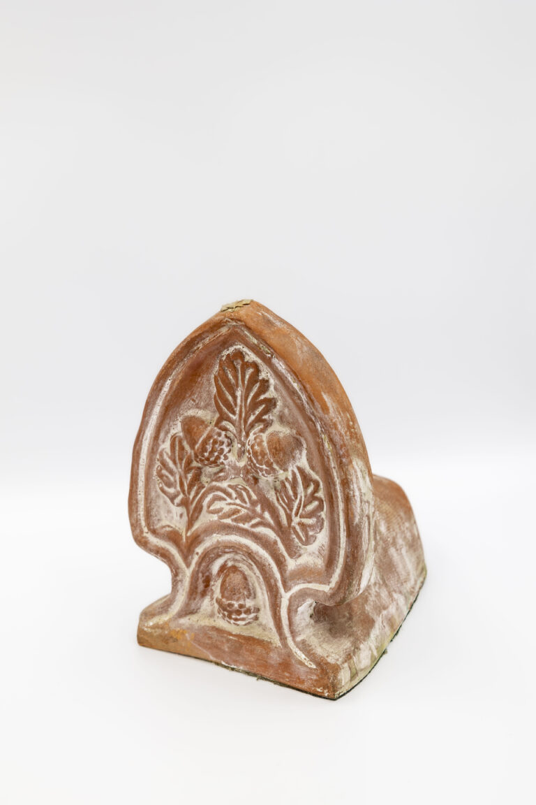 Old Antefix